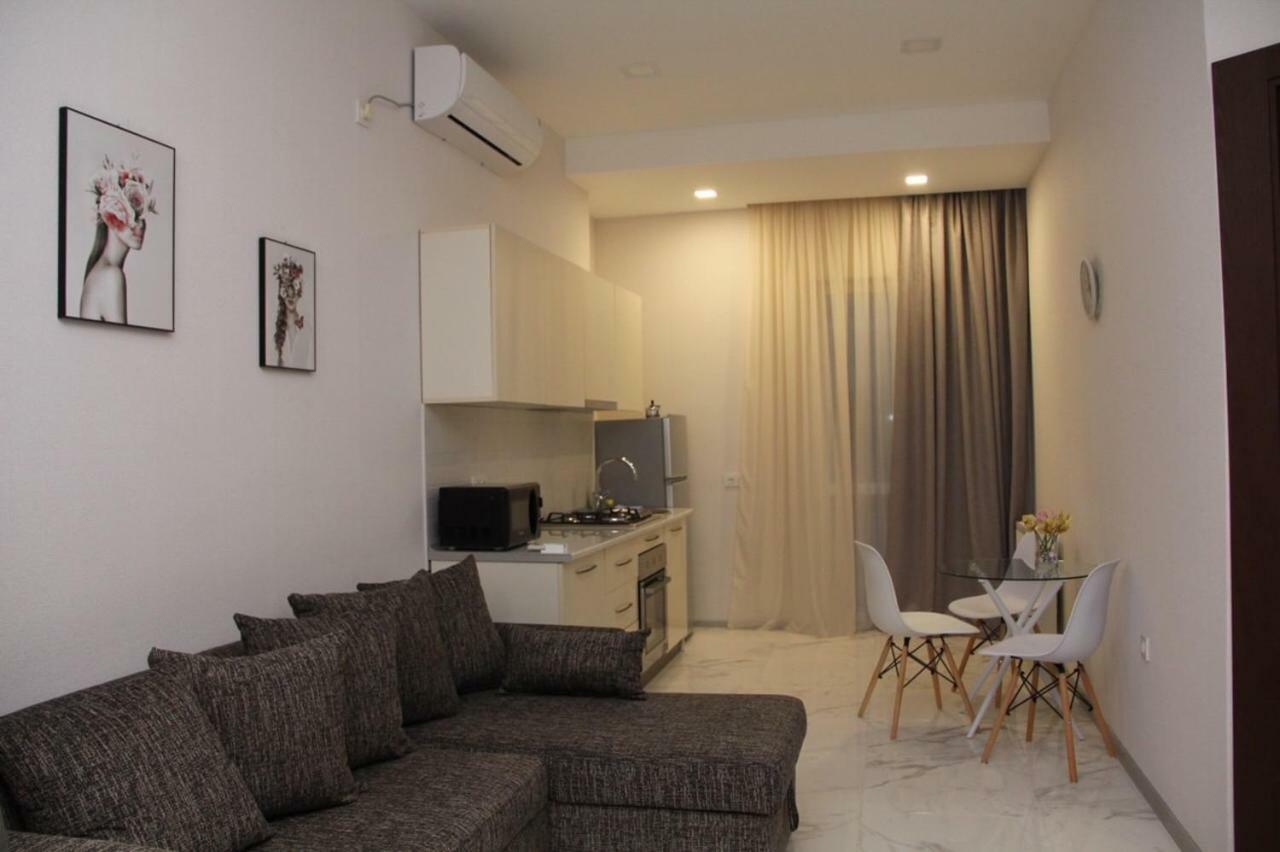 Modern Apartment Kutaisi Exterior foto