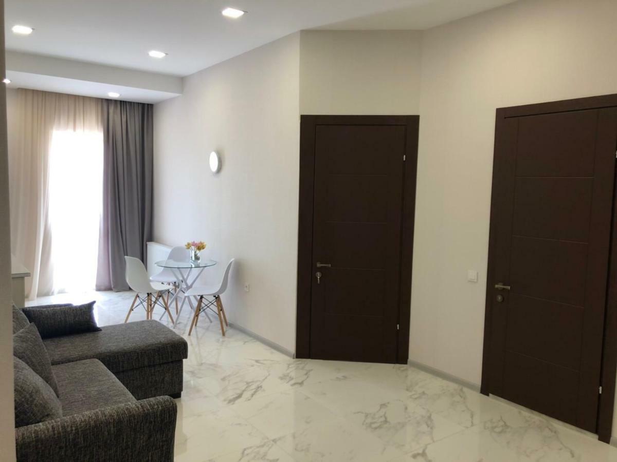 Modern Apartment Kutaisi Exterior foto