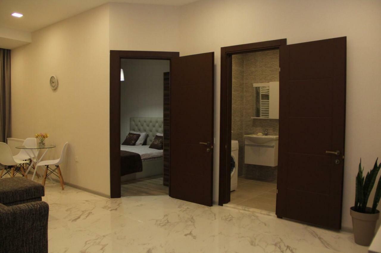 Modern Apartment Kutaisi Exterior foto